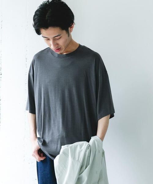URBAN RESEARCH DOORS（アーバンリサーチドアーズ）の「PURE WOOL クルーネックショートスリーブTシャツ（Tシャツ/カットソー・メンズ・グレー/ブラック・MEDIUM/LARGE）」の3枚目の写真