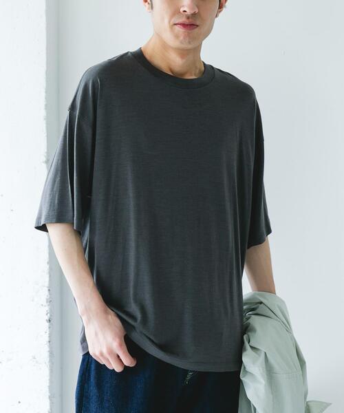 URBAN RESEARCH DOORS（アーバンリサーチドアーズ）の「PURE WOOL クルーネックショートスリーブTシャツ（Tシャツ/カットソー・メンズ・グレー/ブラック・MEDIUM/LARGE）」の4枚目の写真