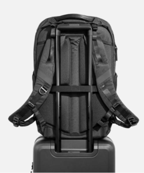 Aer（エアー）の「Aer（エアー）Travel Pack 4 35L X-Pac AER-29071（バックパック/リュック・メンズ・ブラック・F）」の9枚目の写真