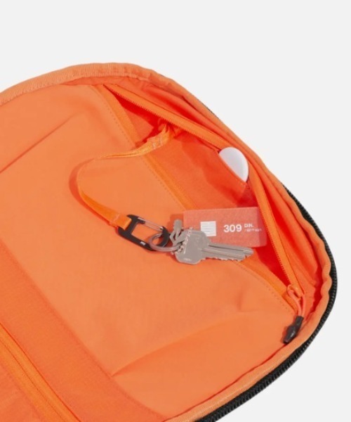 Aer（エアー）の「Aer（エアー）Travel Pack 4 35L X-Pac AER-29071（バックパック/リュック・メンズ・ブラック・F）」の2枚目の写真