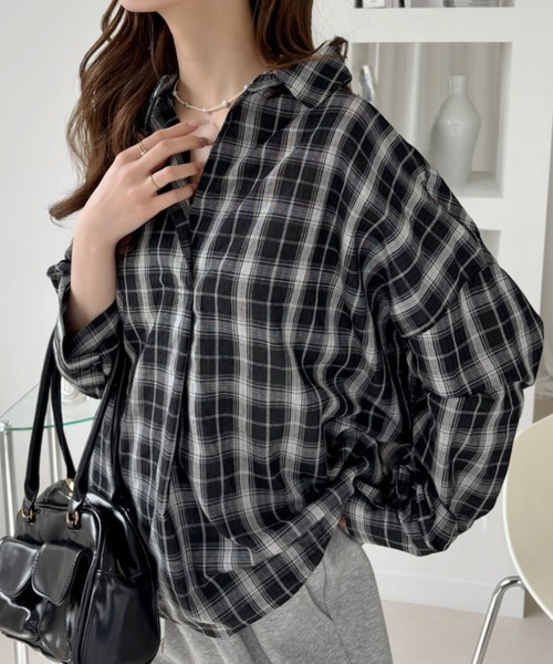 Ada.(エイダ)の「チェック柄 オーバーサイズ ロングスリーブ スキッパー シャツ(シャツ/ブラウス・レディース・ブラック/ホワイト・FREE)」の1枚目の写真