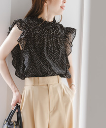 NOBLE（ノーブル）の「《WEB&一部店舗限定・追加》シャーリングフリルノースリブラウス（シャツ/ブラウス）」