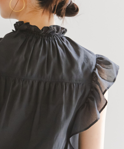 Noble（ノーブル）の「《WEB&一部店舗限定・追加》【洗える】シャーリングフリルノースリブラウス（シャツ/ブラウス・レディース・ブラック/マルチ/ブラック系その他・FREE）」の22枚目の写真