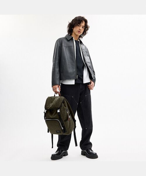 COACH（コーチ）の「ローガン バックパック・シグネチャー ナイロン（バックパック/リュック・メンズ・グリーン系その他・ONE）」の3枚目の写真