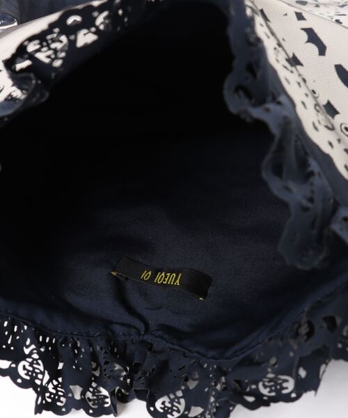 L.H.P（エルエイチピー）の「YUEQIQI/ユェチ・チ/Lace Heart Satchel（トートバッグ・レディース・ネイビー・F）」の4枚目の写真