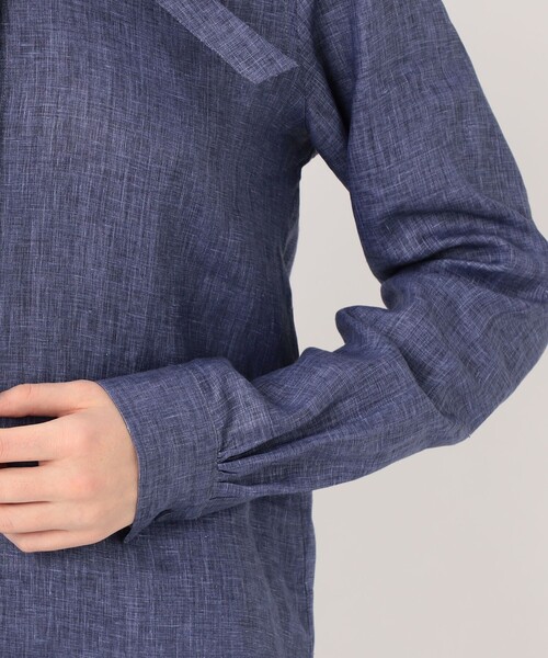 BOURRIENNE ParisX(ブリエンヌパリディス)の「BOURRIENNE PASTEL リネン ラッフルカラーシャツ(シャツ/ブラウス・レディース・ダークブルー・34)」の8枚目の写真