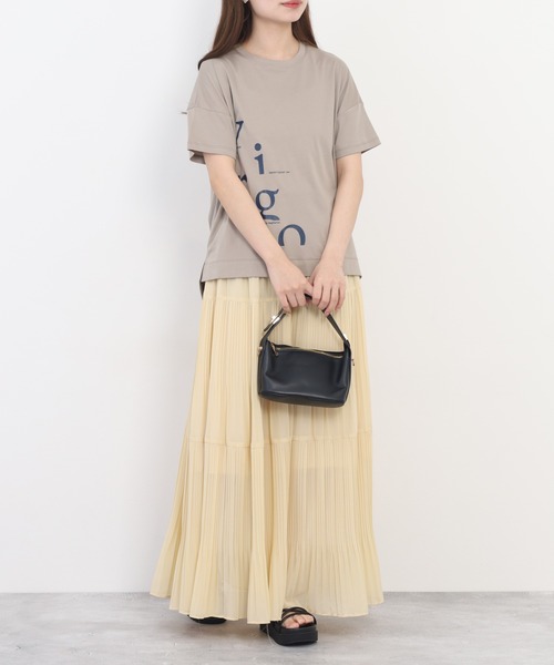 EGLANTINE(エグランティーヌ)の「EGLANTINE アシンメトリーロゴプリント半袖Tシャツ 日本製 ローズペトール(Tシャツ/カットソー・レディース・グレイッシュベージュ/サーモンピンク・38)」の15枚目の写真