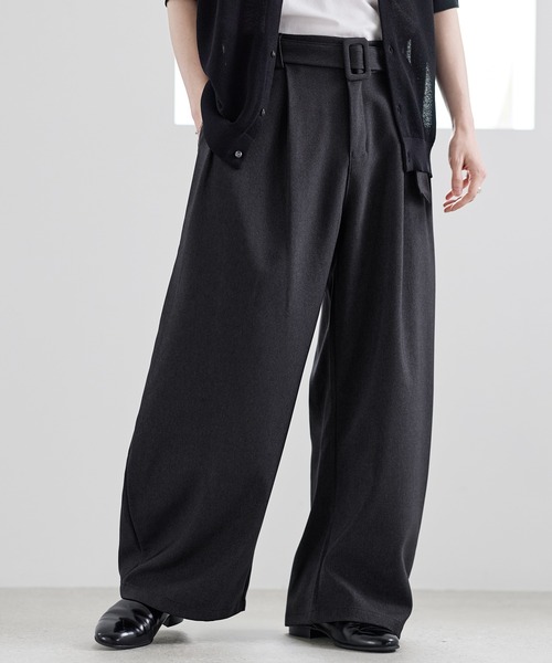 ASTRONOMY(アストロノミー)の「ベルテッドインタックワイドパンツ(その他パンツ・メンズ・ブラック/ネイビー・M/L/XL)」の3枚目の写真