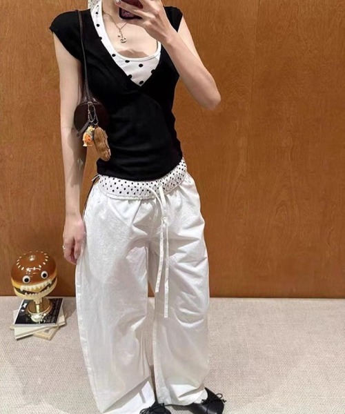 Ritzy(リッツィー)の「ドット柄 ホルターネック レイヤード風 T シャツ(Tシャツ/カットソー・レディース・ブラック/ブラック系・M/L)」の7枚目の写真