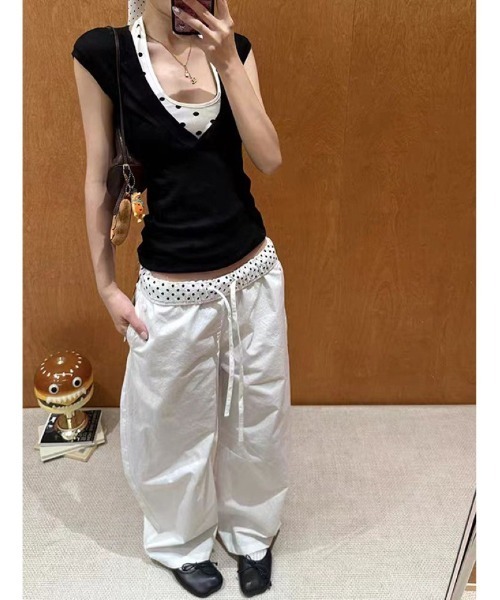 Ritzy(リッツィー)の「ドット柄 ホルターネック レイヤード風 T シャツ(Tシャツ/カットソー・レディース・ブラック/ブラック系・M/L)」の8枚目の写真