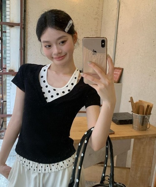 Ritzy(リッツィー)の「ドット柄 ホルターネック レイヤード風 T シャツ(Tシャツ/カットソー・レディース・ブラック/ブラック系・M/L)」の12枚目の写真