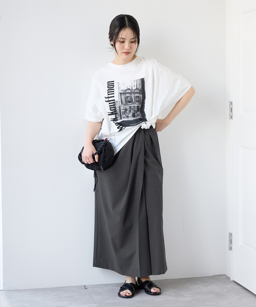 IENA(イエナ)の「アシンメトリーIラインスカート(スカート・レディース・ベージュ/ライトグレー・38/36)」の9枚目の写真