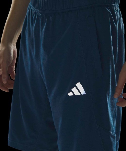 adidas(アディダス)の「アディダス adidas クール タッチ レギュラーフィット ステルス スリーバー 9インチ ショーツ(その他パンツ・メンズ・オリーブ/ブラック/ダークブルー・S/M/L/LL/3L)」の8枚目の写真