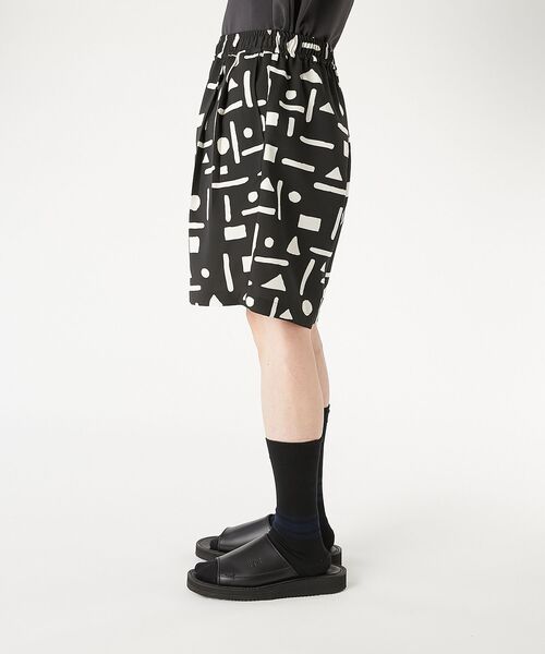 N.HOOLYWOOD COMPILE(N.ハリウッド コンパイル)の「2TUCK EASY HALF PANTS(その他パンツ・メンズ・ブラック・40/38/36)」の7枚目の写真