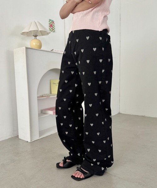 SOLLON.（ソルロン）の「ランダムハートプリントパンツ（デニムパンツ・レディース・ブラック/ピンク/ブルー・M）」の10枚目の写真