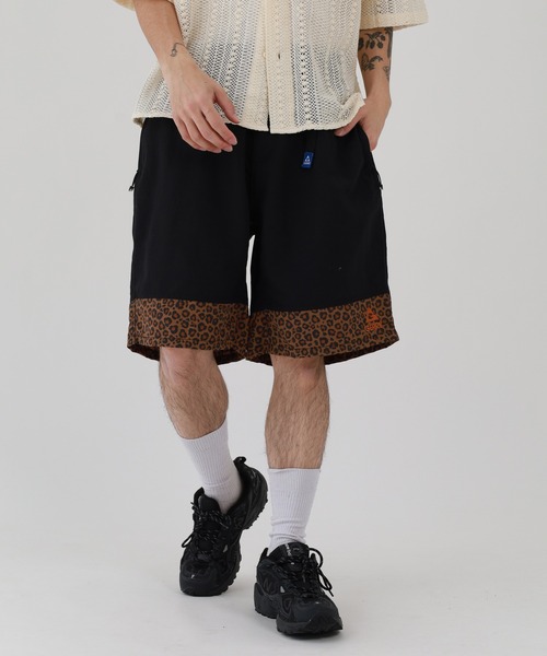GERRY(ジェリー)の「GERRY ナイロンZIPバイカラーショートパンツ(その他パンツ・メンズ・ブラック系/ブラック×グレー/ブラック×ベージュ/ネイビー系1/ネイビー系2/チャコールグレー×ブラック・M/L/LL/S)」の3枚目の写真
