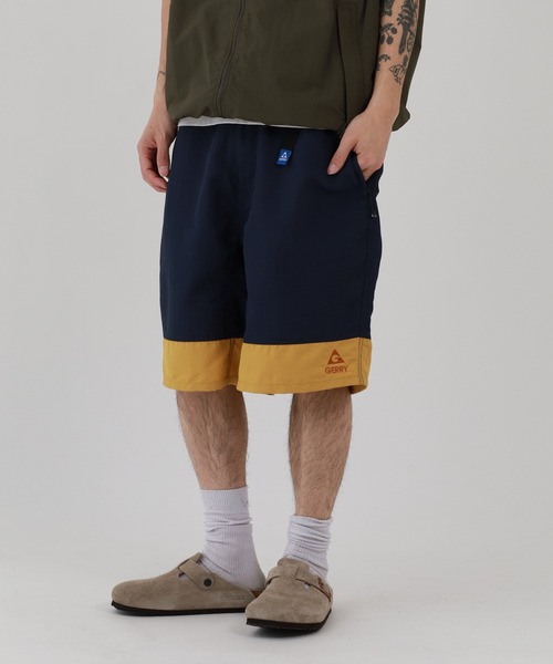 GERRY(ジェリー)の「GERRY ナイロンZIPバイカラーショートパンツ(その他パンツ・メンズ・ブラック系/ブラック×グレー/ブラック×ベージュ/ネイビー系1/ネイビー系2/チャコールグレー×ブラック・M/L/LL/S)」の1枚目の写真
