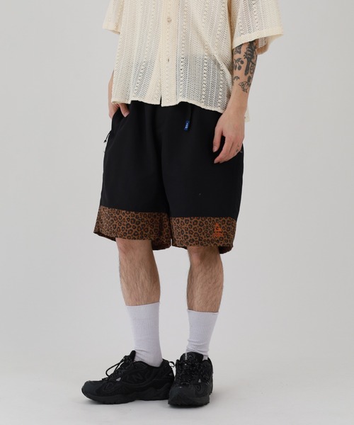 GERRY(ジェリー)の「GERRY ナイロンZIPバイカラーショートパンツ(その他パンツ・メンズ・ブラック系/ブラック×グレー/ブラック×ベージュ/ネイビー系1/ネイビー系2/チャコールグレー×ブラック・M/L/LL/S)」の12枚目の写真