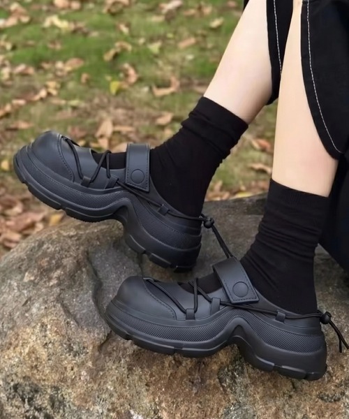 yuue' ( wear )（ユーイ）の「厚底クロスコードクロッグサンダル/スポーツサンダル（サンダル・レディース・ブラック/ベージュ・M/L）」の5枚目の写真