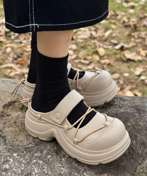 yuue' ( wear )（ユーイ）の「厚底クロスコードクロッグサンダル/スポーツサンダル（サンダル・レディース・ブラック/ベージュ・M/L）」の9枚目の写真