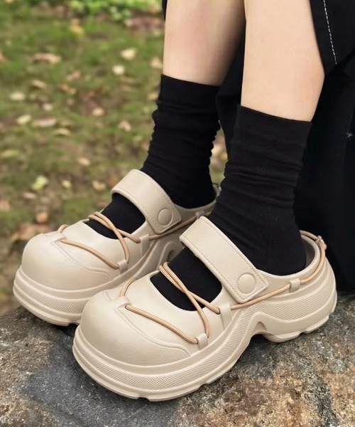 yuue' ( wear )（ユーイ）の「厚底クロスコードクロッグサンダル/スポーツサンダル（サンダル・レディース・ブラック/ベージュ・M/L）」の10枚目の写真