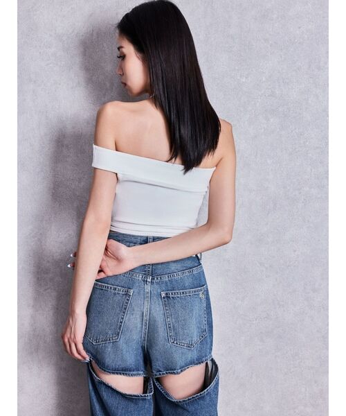 GYDA(ジェイダ)の「Symmetry GYDA design binderトップス(Tシャツ/カットソー・レディース・ブラック/オフホワイト・FREE)」の4枚目の写真