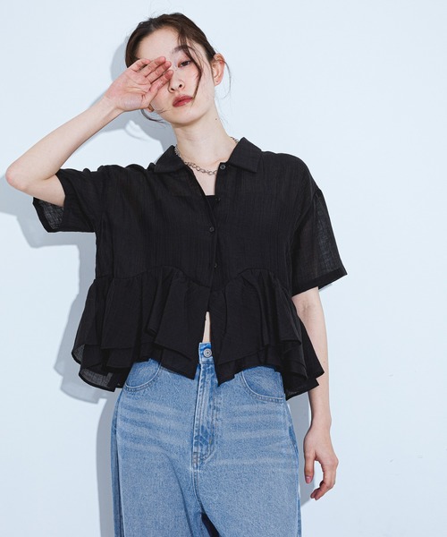 LAKOLE(ラコレ)の「ヘムフリルシアーシャツ / 888998(シャツ/ブラウス・レディース・ブルー/ブラック/ブラウン/オフホワイト・FREE)」の3枚目の写真