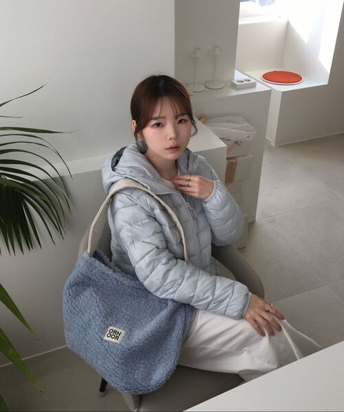 KHIHO(キホ)の「ネステルファースリッパベージュ(サンダル・レディース・ベージュ・23cm/23.5cm/24.5cm/24cm/25cm)」の13枚目の写真