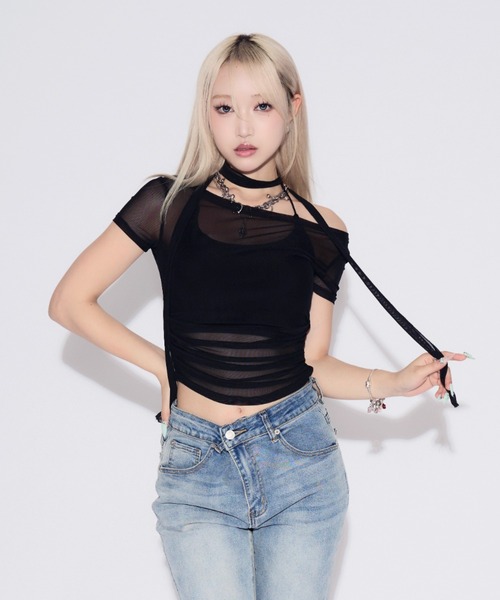 tinkerend(ティンカーエンド)の「【3点セット】Sheer Neck Off-shoulder Top / シースルーネックオフショルダートップ(Tシャツ/カットソー・レディース・ブラック/ホワイト・FREE)」の2枚目の写真