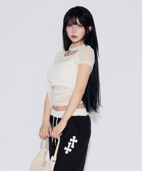 tinkerend(ティンカーエンド)の「【3点セット】Sheer Neck Off-shoulder Top / シースルーネックオフショルダートップ(Tシャツ/カットソー・レディース・ブラック/ホワイト・FREE)」の4枚目の写真
