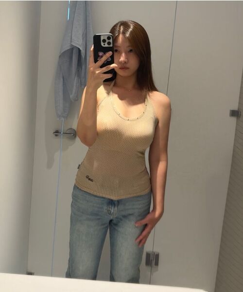 OURSAYSOUR(アワーセイアワー)の「ドットスタッズホルターネックノースリーブベージュ(Tシャツ/カットソー・レディース・ベージュ・FREE)」の6枚目の写真