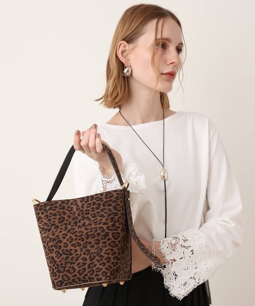 allureville（アルアバイル）の「スエードミニバケツハンドバッグ（ショルダーバッグ・レディース・ダークブラウン/その他・FREE）」の9枚目の写真