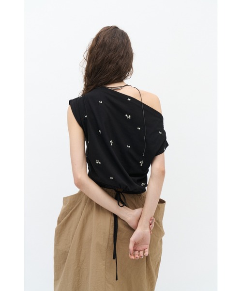 Lutim by u(ルチバイユー)の「【接触冷感】ミュートフラワー刺繍ドレープトップス(Tシャツ/カットソー・レディース・ベージュ/ブラウン/ブラック・FREE)」の13枚目の写真