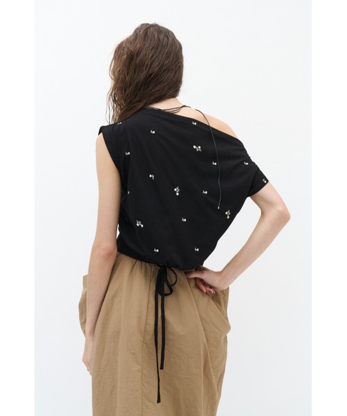 Lutim by u(ルチバイユー)の「【接触冷感】ミュートフラワー刺繍ドレープトップス(Tシャツ/カットソー・レディース・ベージュ/ブラウン/ブラック・FREE)」の14枚目の写真