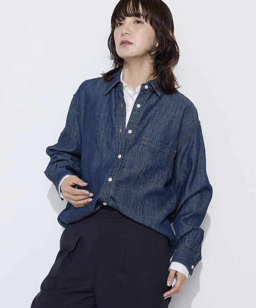 COMME CA Wardrobe(コムサワードローブ)の「〔 +サイズ 〕 テンセル/リネンデニム シャツ(シャツ/ブラウス・レディース・インディゴブルー/ライトインディゴブルー・13号)」の4枚目の写真