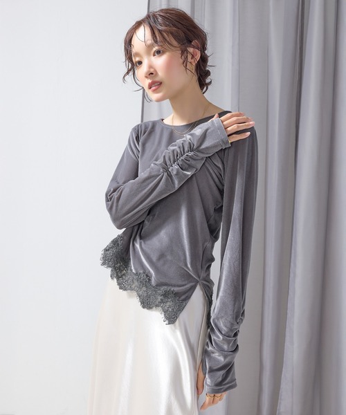 en CAnAF(エンカナフ)の「【一枚でも重ねても使える万能アイテム】裾レースシアーベロア袖ギャザートップス(Tシャツ/カットソー・レディース・オフホワイト/ブラック/グレー・フリー)」の6枚目の写真