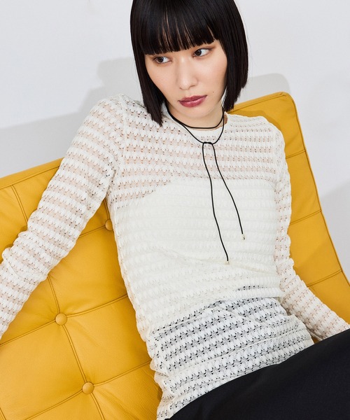 ADAM ET ROPE'(アダムエロペ)の「フレアスリーブレーストップス(Tシャツ/カットソー・レディース・ブラック/ホワイト/キナリ・FREE)」の2枚目の写真