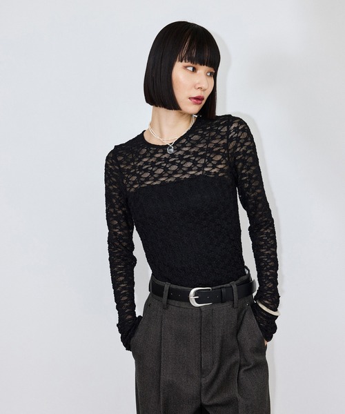 ADAM ET ROPE'(アダムエロペ)の「フレアスリーブレーストップス(Tシャツ/カットソー・レディース・ブラック/ホワイト/キナリ・FREE)」の3枚目の写真