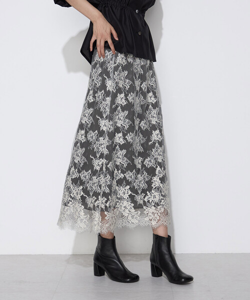 K.T KIYOKO TAKASE(キヨコタカセ)の「フラワーモチーフリバーレース レイヤードスカート(スカート・レディース・チャコールグレー・7号/9号)」の4枚目の写真