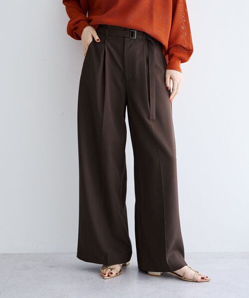 YECCA VECCA（イェッカヴェッカ）の「【UVカット/接触冷感】ベルト付きタックワイドパンツ（その他パンツ・レディース・ダークブラウン/グレー/ボルドー・M/S）」の7枚目の写真