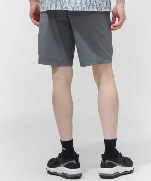 ALPEN / SPORTS DEPO SELECT（アルペンスポーツデポセレクト）の「トラヴィスマシュー TravisMathew リップストップ イージーショートパンツ（その他パンツ・メンズ・グレー/ベージュ・M/L/LL/3L）」の4枚目の写真