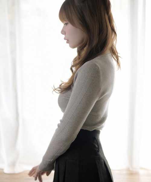 M DOLLY(エムドリー)の「Eyelet fifi knit tops / アイレットフィフィニットトップス(Tシャツ/カットソー・レディース・アイボリー/グレー・FREE)」の15枚目の写真