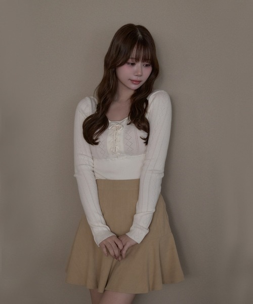M DOLLY(エムドリー)の「Eyelet fifi knit tops / アイレットフィフィニットトップス(Tシャツ/カットソー・レディース・アイボリー/グレー・FREE)」の11枚目の写真