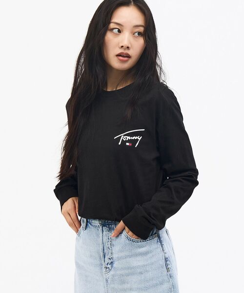 tommy jeans(トミー ジーンズ)の「【オンライン限定】ユニセックス シグネチャーチェストロングスリーブTシャツ(Tシャツ/カットソー・メンズ・ブラック/ホワイト・X-LARGE/LARGE/MEDIUM/SMALL)」の19枚目の写真
