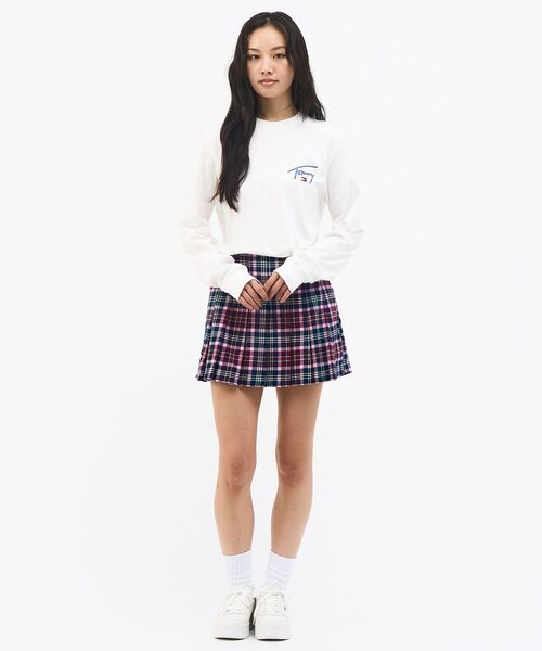 tommy jeans(トミー ジーンズ)の「【オンライン限定】ユニセックス シグネチャーチェストロングスリーブTシャツ(Tシャツ/カットソー・メンズ・ブラック/ホワイト・X-LARGE/LARGE/MEDIUM/SMALL)」の7枚目の写真