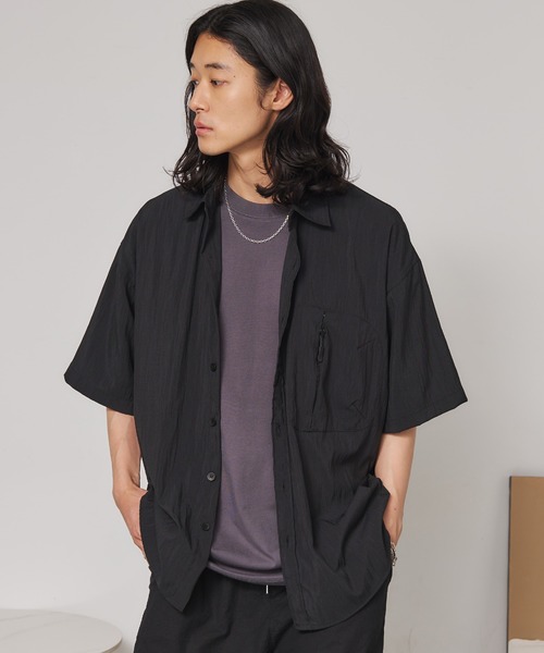 SEN TOKYO(セントーキョー)の「ファスナーポケット半袖シャツ(Tシャツ/カットソー・レディース・ブラック/ベージュ・MEDIUM/LARGE)」の2枚目の写真