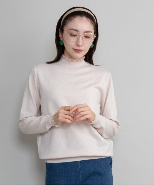 lodie(ロディ)の「【全8色展開】プチフリルハイネックニット(ニット/セーター・レディース・イエロー/ブルー/グリーン/アイボリー/グレー/レッド/ネイビー/ブラック・FREE)」の2枚目の写真