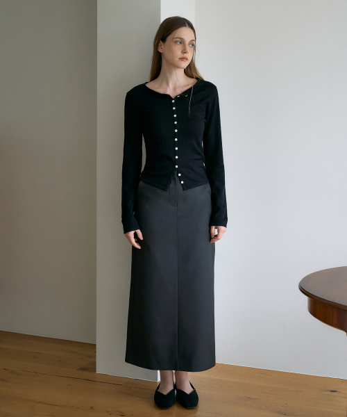 DEHEVE（デヘヴェ）の「Slim Button Cardigan [Black]（カーディガン/ボレロ・レディース・ブラック・OS）」の3枚目の写真