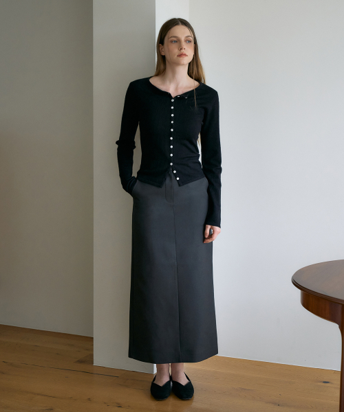 DEHEVE（デヘヴェ）の「Slim Button Cardigan [Black]（カーディガン/ボレロ・レディース・ブラック・OS）」の4枚目の写真