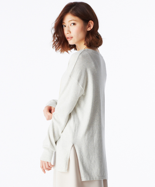 IEDIT（イディット）の「ララ・ステラ　シルク混のもっちり素材が気持ちいい二重臼編みのＶネックニット　　（ニット/セーター・レディース・ミント/ホワイト/ライトグレー/ライトベージュ・LARGE/SMALL/XX-LARGE/MEDIUM/X-LARGE）」の21枚目の写真